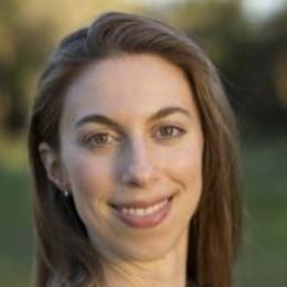 Photo of  Elizabeth  Losin